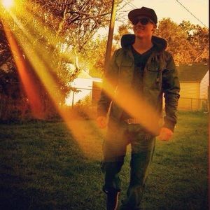 Meet your Posher, Derek